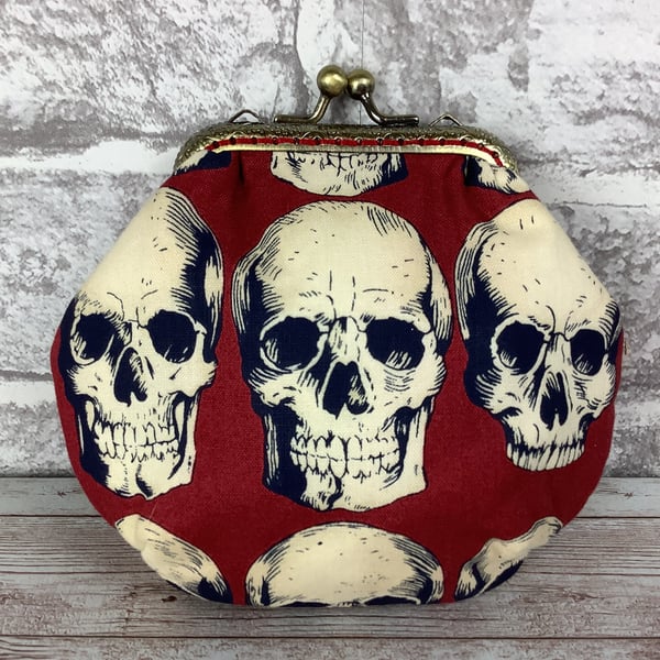 Gothic Skulls frame coin purse, with kiss clasp