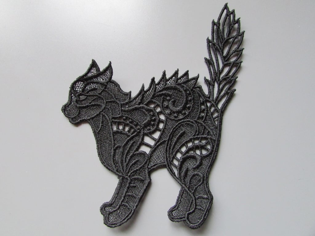 Embroidered Cat Lace Applique