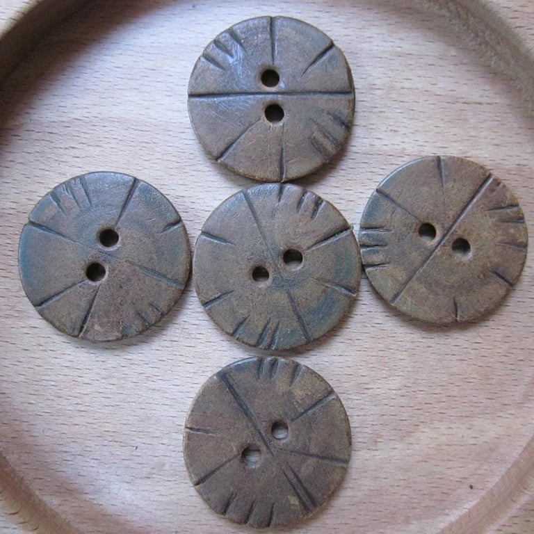5 Medium Carved Horn Buttons