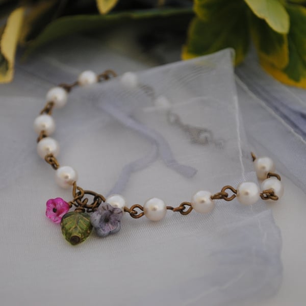 Pearl flower charm bracelet