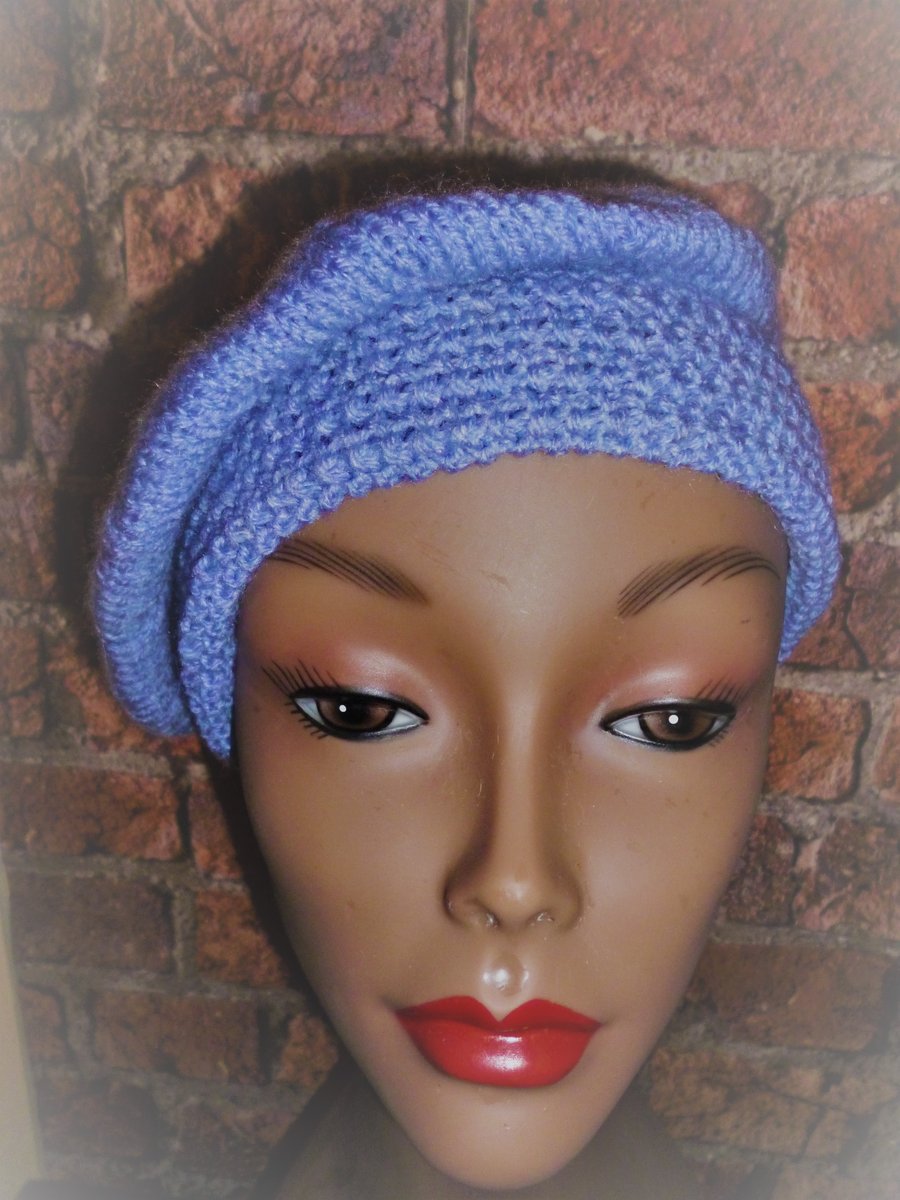 Women's 1950's Style Knitted Beret in Hyacinth Blue