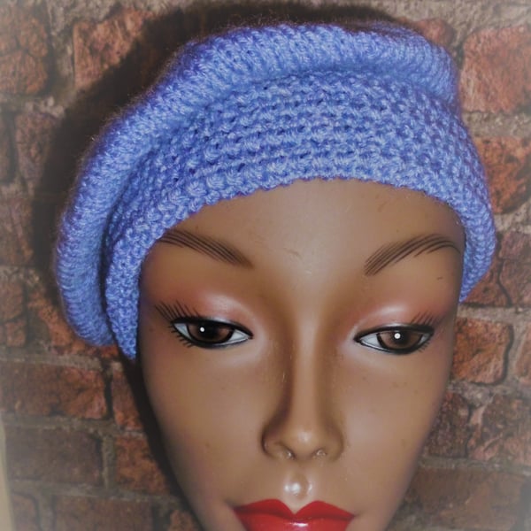 Women's 1950's Style Knitted Beret in Hyacinth Blue