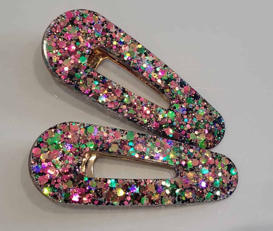 Green Pink Chameleon Colour Shift Hair Clips