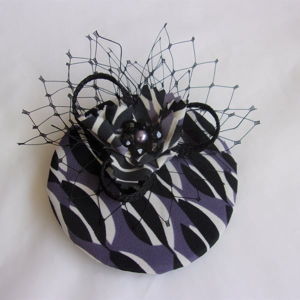 Mauve Lilac Black & White Geometric Fabric Veil Retro Vintage Style Cocktail Hat