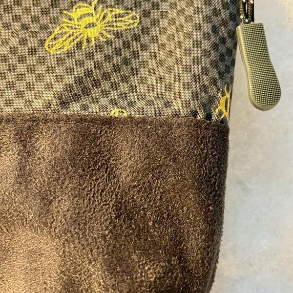 Golden bees - Small zipped pouch for makeup, shaving kit, medication, sewing etc