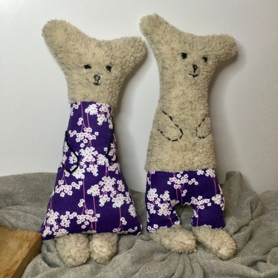 Wedding couple gift for bear lovers. Gift for couple UK. Mr and Mrs Bears.