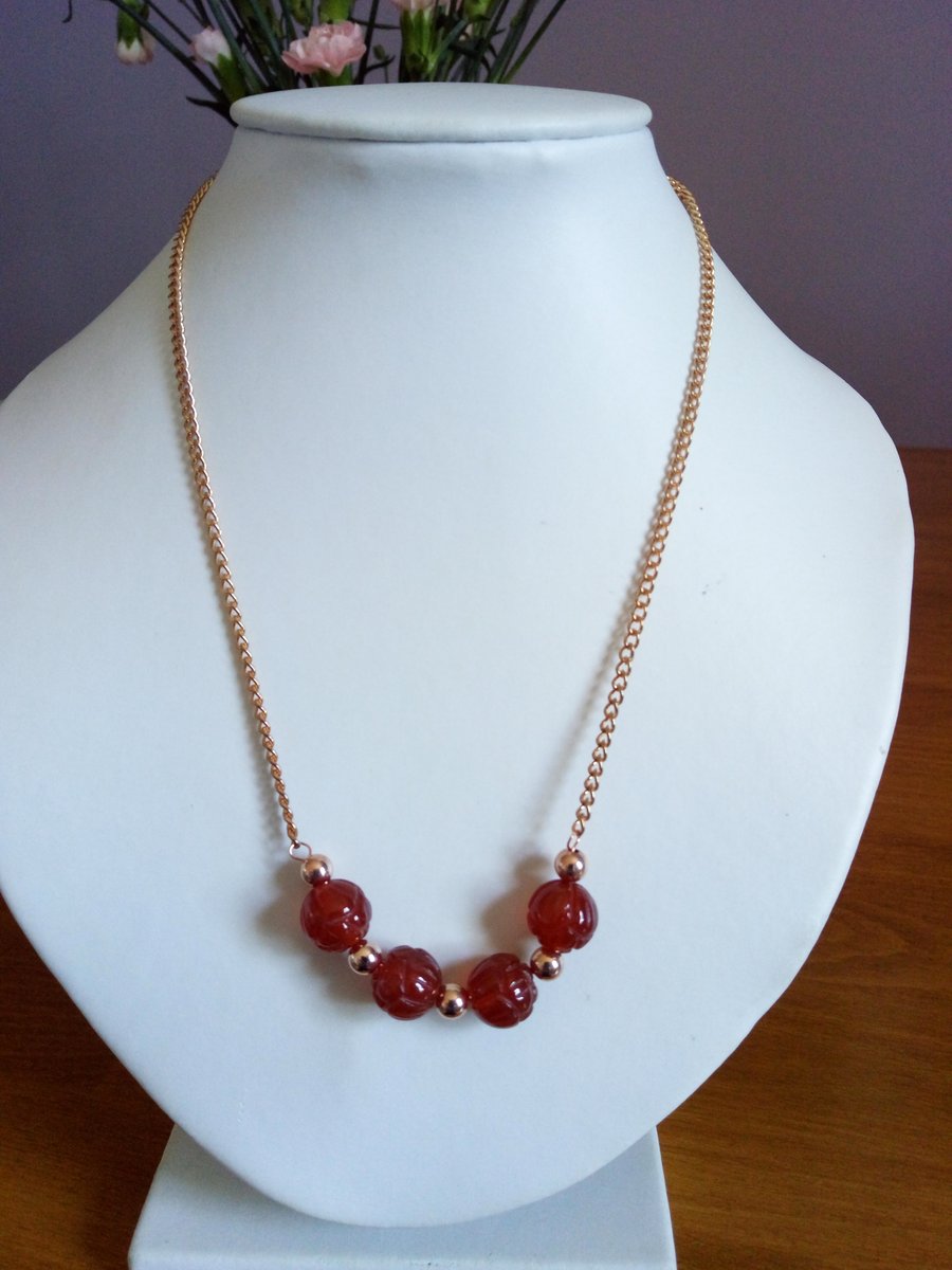 RED AGATE CARVED ROSE  FLOWER NECKLACE - FREE UK SHIPPING