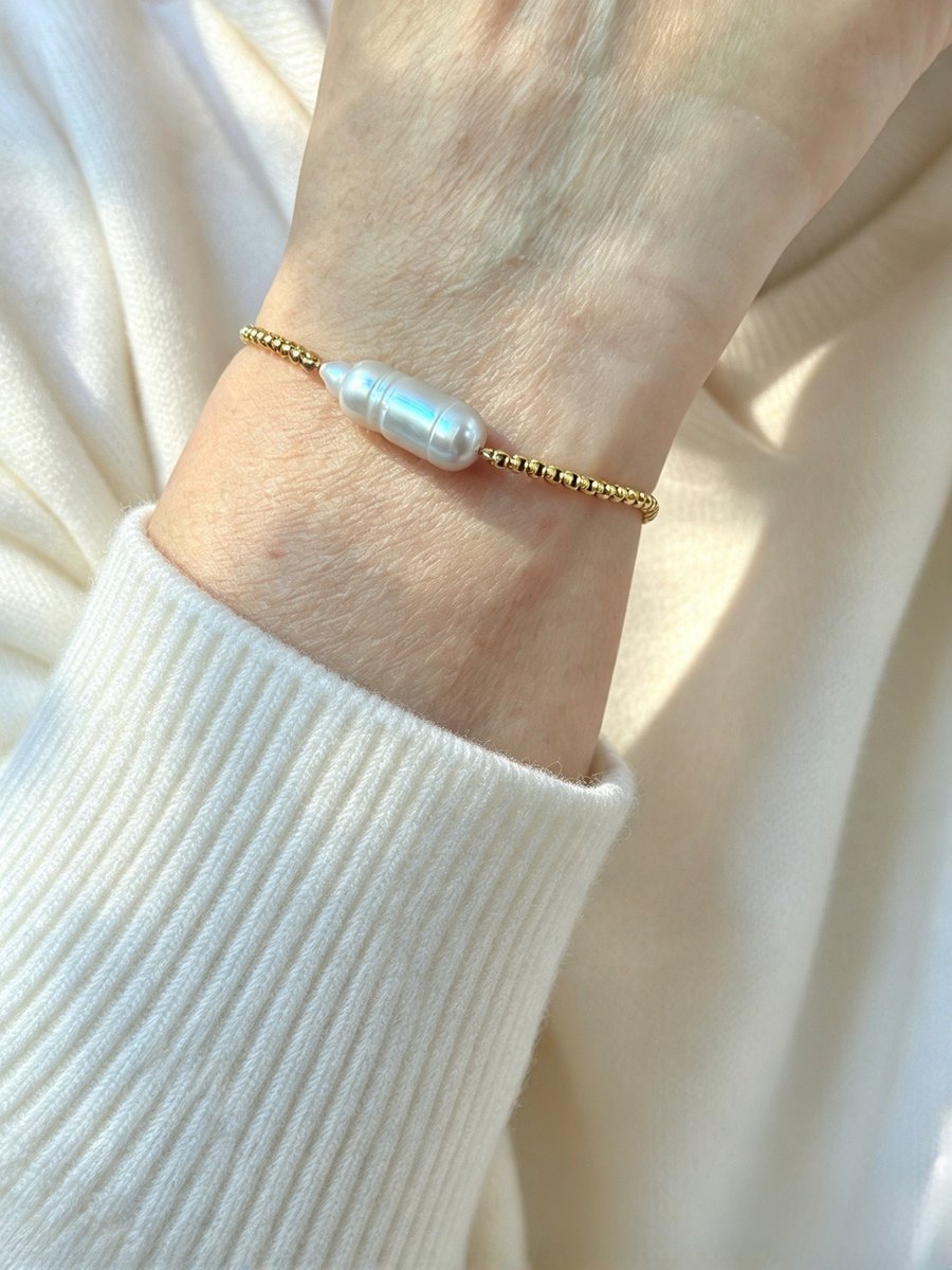 Silver Moon Pearl Bracelet