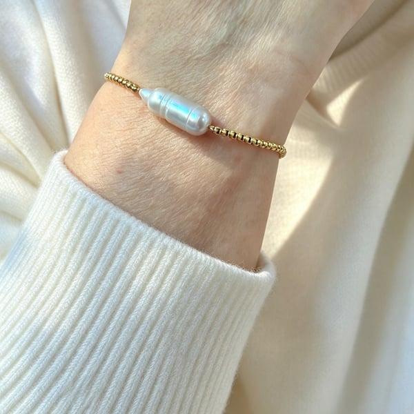 Silver Moon Pearl Bracelet