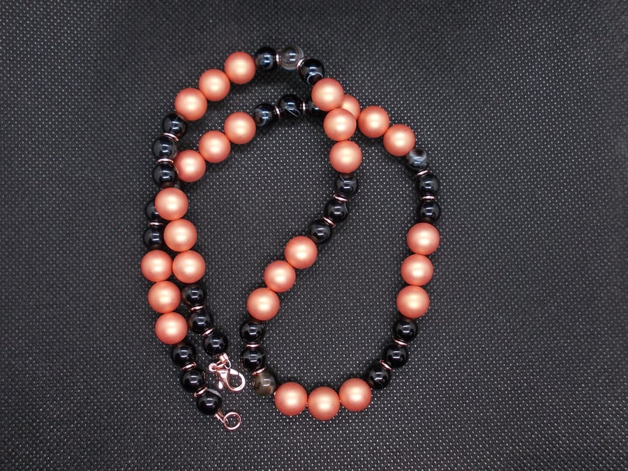 SALE - Rose gold coloured shell pearl and black agate set