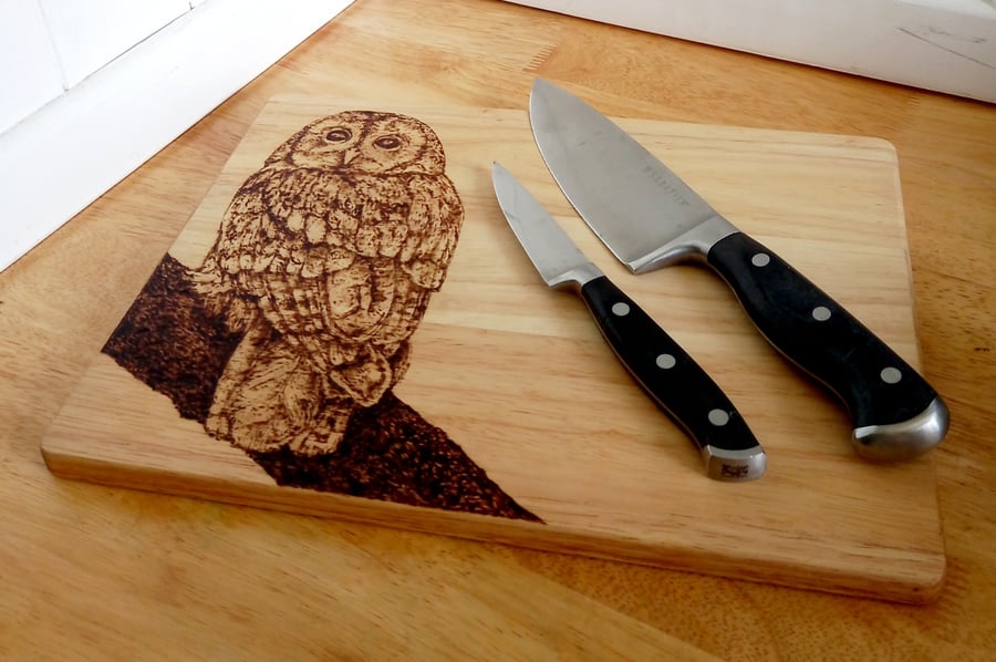 Pyrography tawny owl wooden serving or chopping board