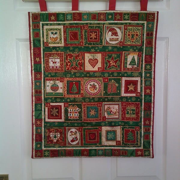 Fabric Advent Calendar with Stockings, Sleigh and Stars on the Pockets