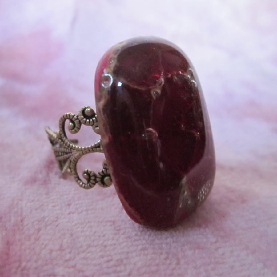 Handmade glass cabochon ring - Royal blood