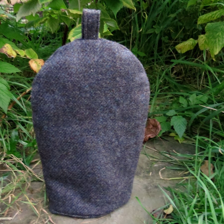 A coffee cosy, size small.  To fit a 2 cup cafetiere.