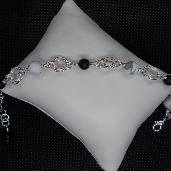 Black and white chainmaille bracelet