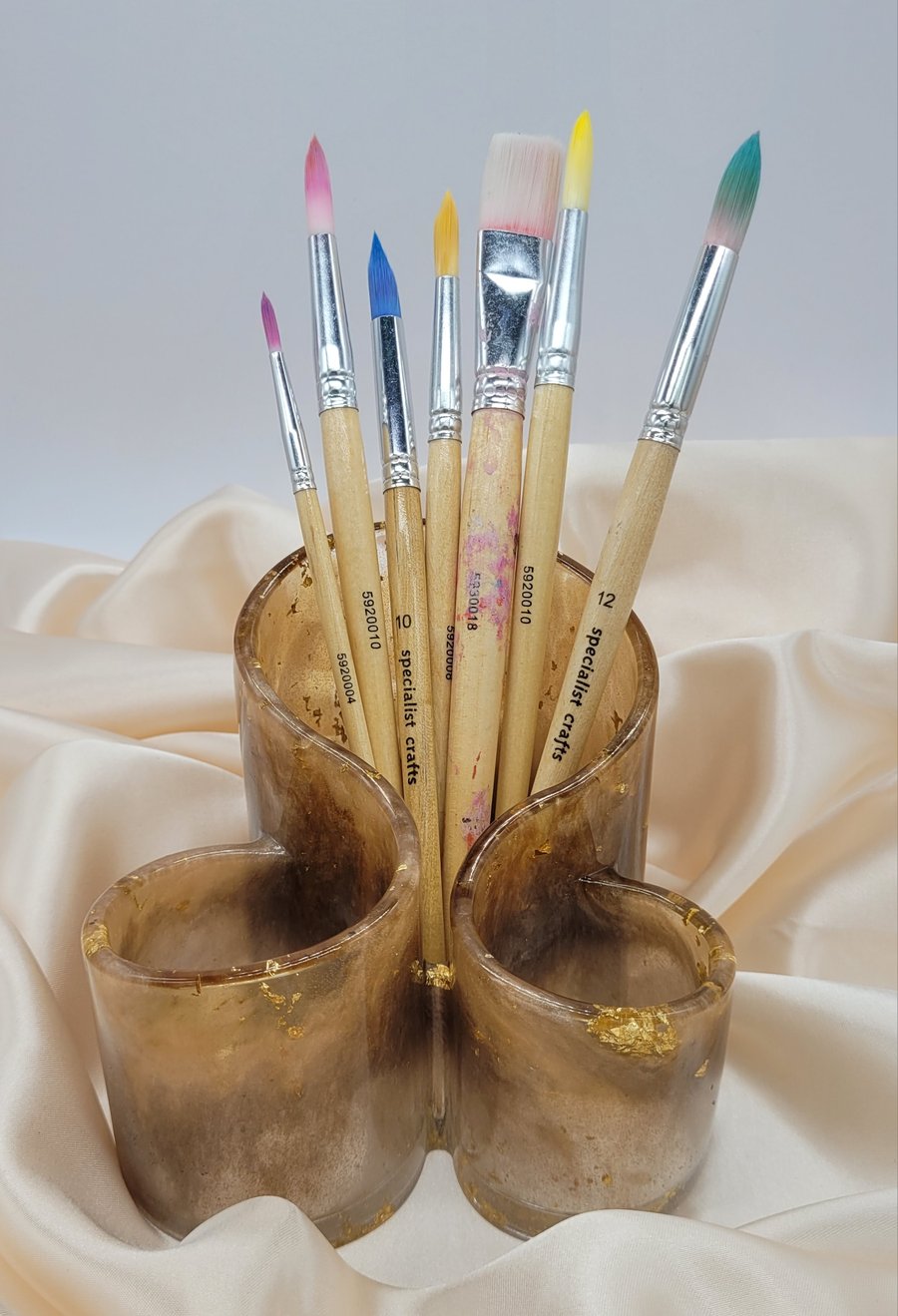 3 compartment pot for brushes or pens