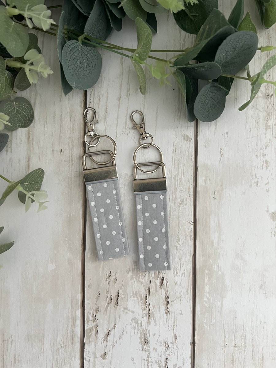 Key Fob Set in Grey & White Polka Dots Fabric, Bag Strap, Key Ring