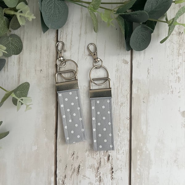 Key Fob Set in Grey & White Polka Dots Fabric, Bag Strap, Key Ring