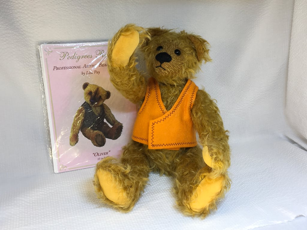 Jointed Mohair Bear for Collector over 14 years old. Add him to your Hug.