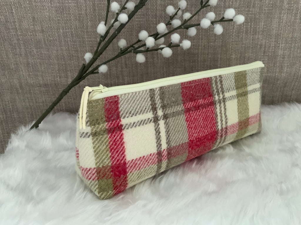 Pencil Case, Brush Case, Cosmetic Bag, Zipped Purse, Tartan