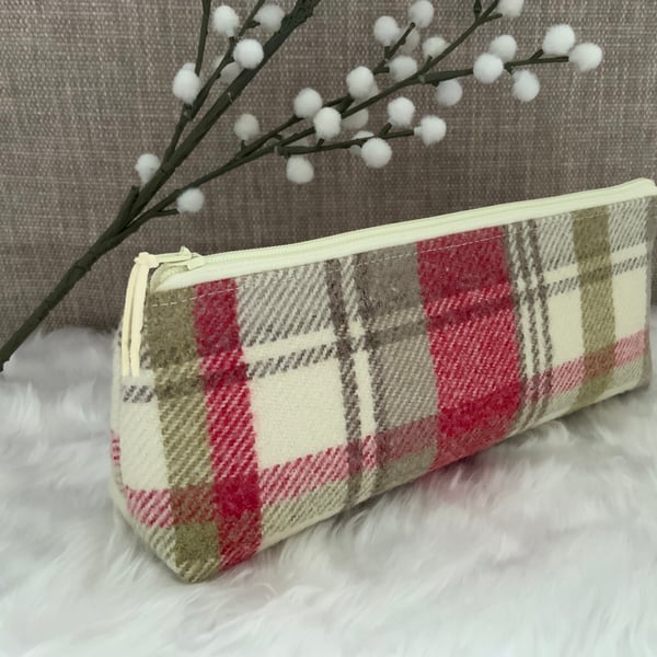 Pencil Case, Brush Case, Cosmetic Bag, Zipped Purse, Tartan