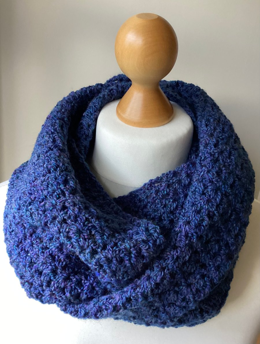 -SALE- Infinity scarf in acrylic, colour Loch