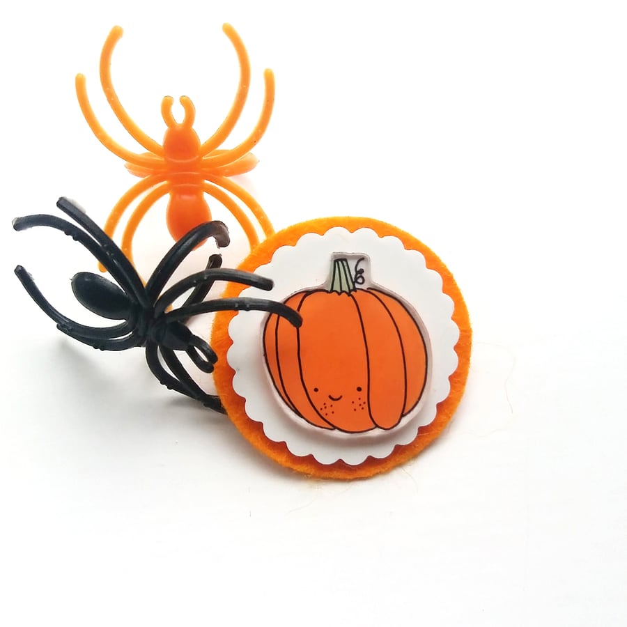 halloween brooch - pumpkin boy