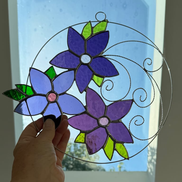 Stained Glass Flower Ring Suncatcher - Handmade Decoration - puple 