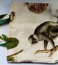 Tote bag, shopping bag, with an adorable monkey design - Image 2