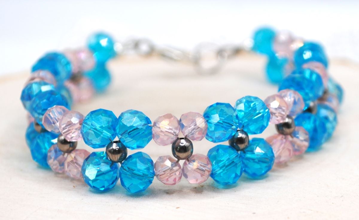 Turquoise and Pink Facetted Glass Bead Bracelet. Free UK Postage