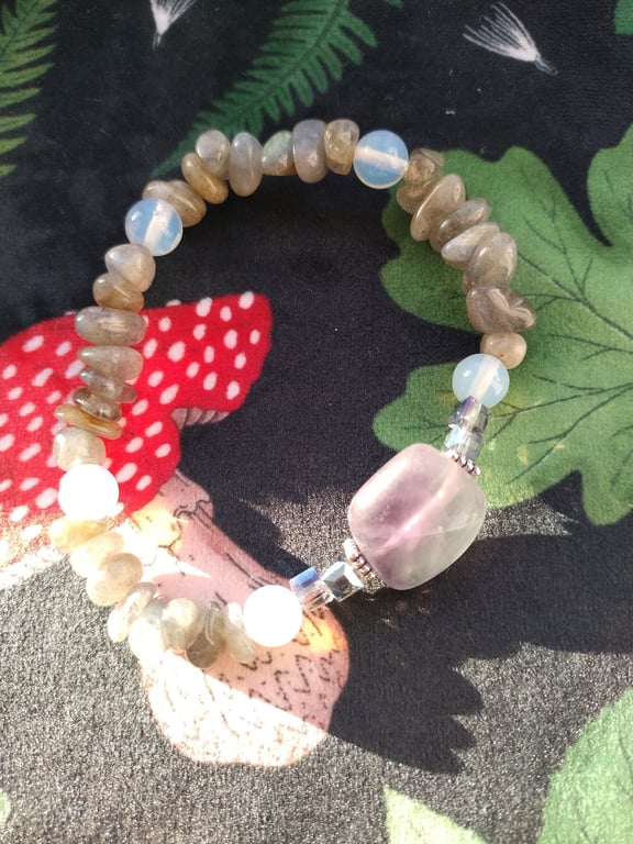Gemstone bracelet - Fluorite with grey labradorite 