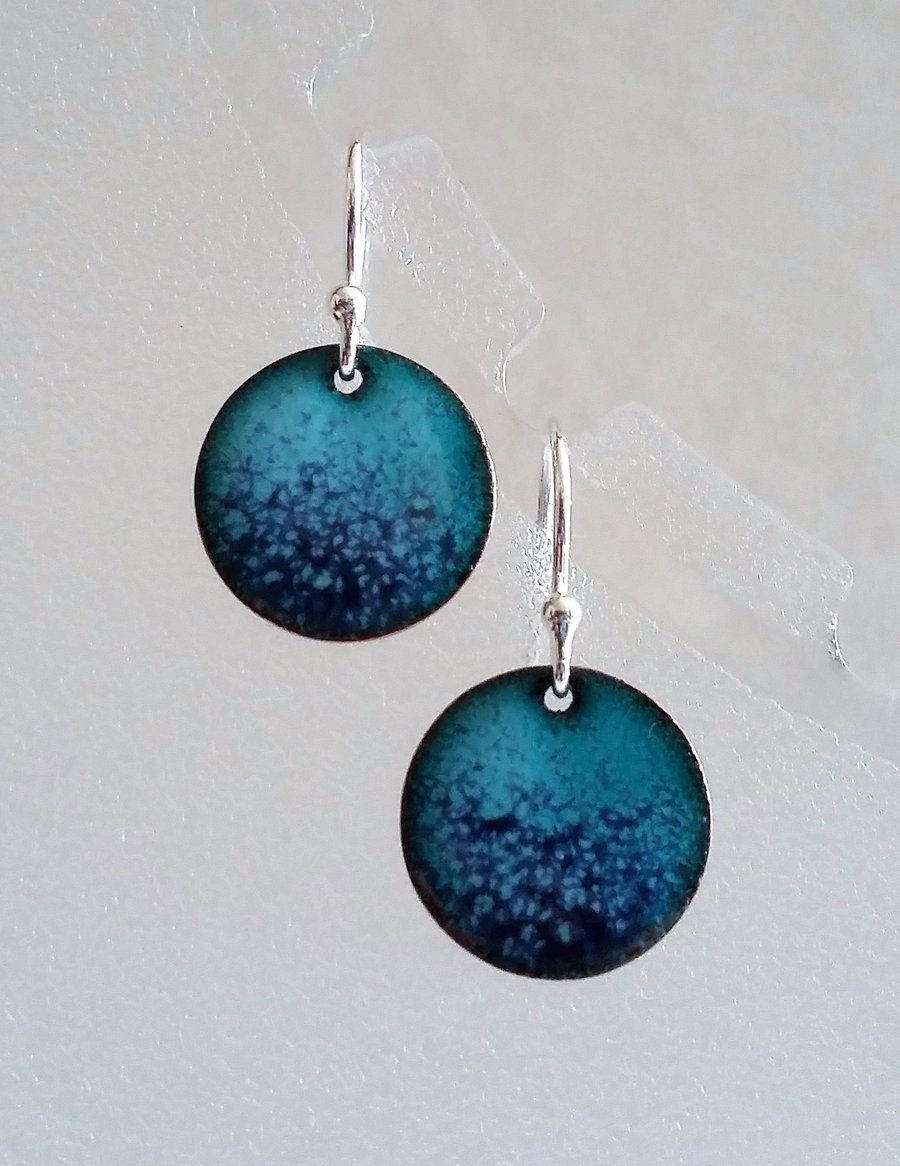 Turquoise and blue round enamelled copper earrings 112