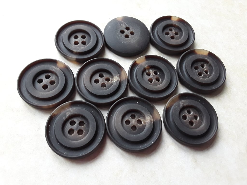 23mm 36L polyester Tortoise Shell Buttons DESIGNER