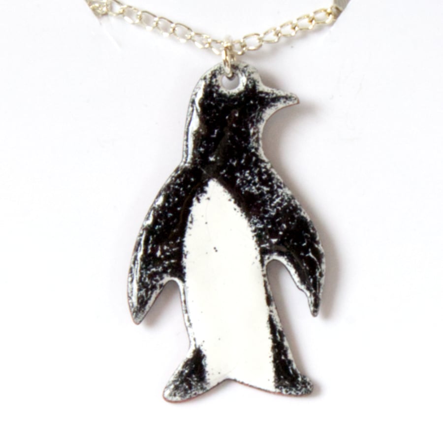 pendant - penguin no2