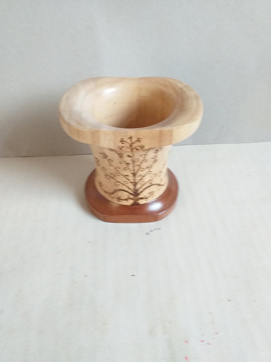 Decorated abstract desk tidy