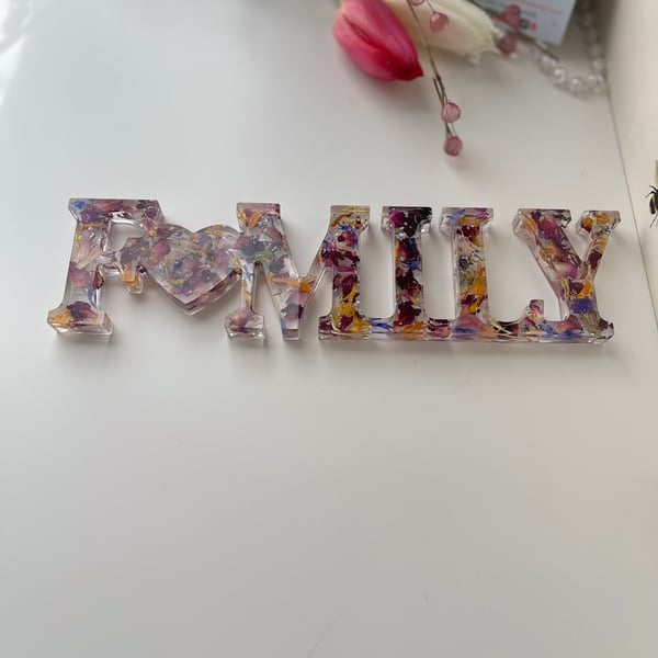 25cm Family sign with love heart handmade with petals & flowers FREE POSTAGE