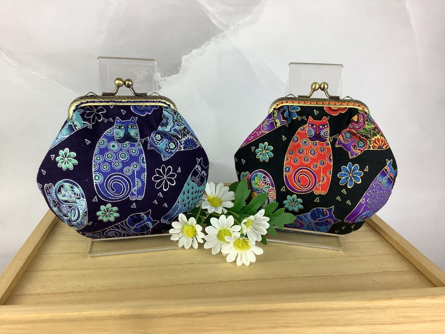 Cats coin purse, Kitty frame purse, 2 colour options, Optional chain, Handmade