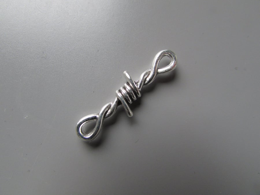 Barbed Wire connector Jewellery Charm