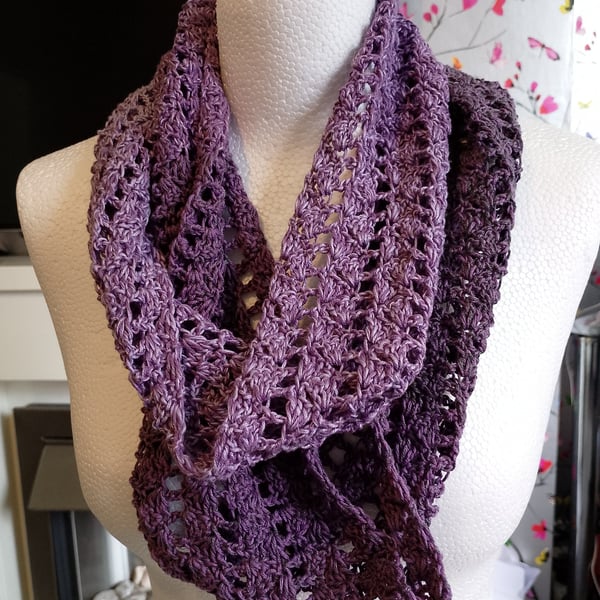Purple gradient infinity scarf 