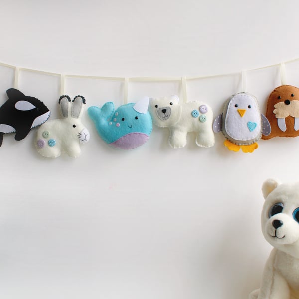 Felt Polar Garland. Handmade set of 8 felt decorations.