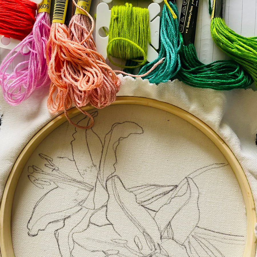 Lily Flower Embroidery DIY Kit