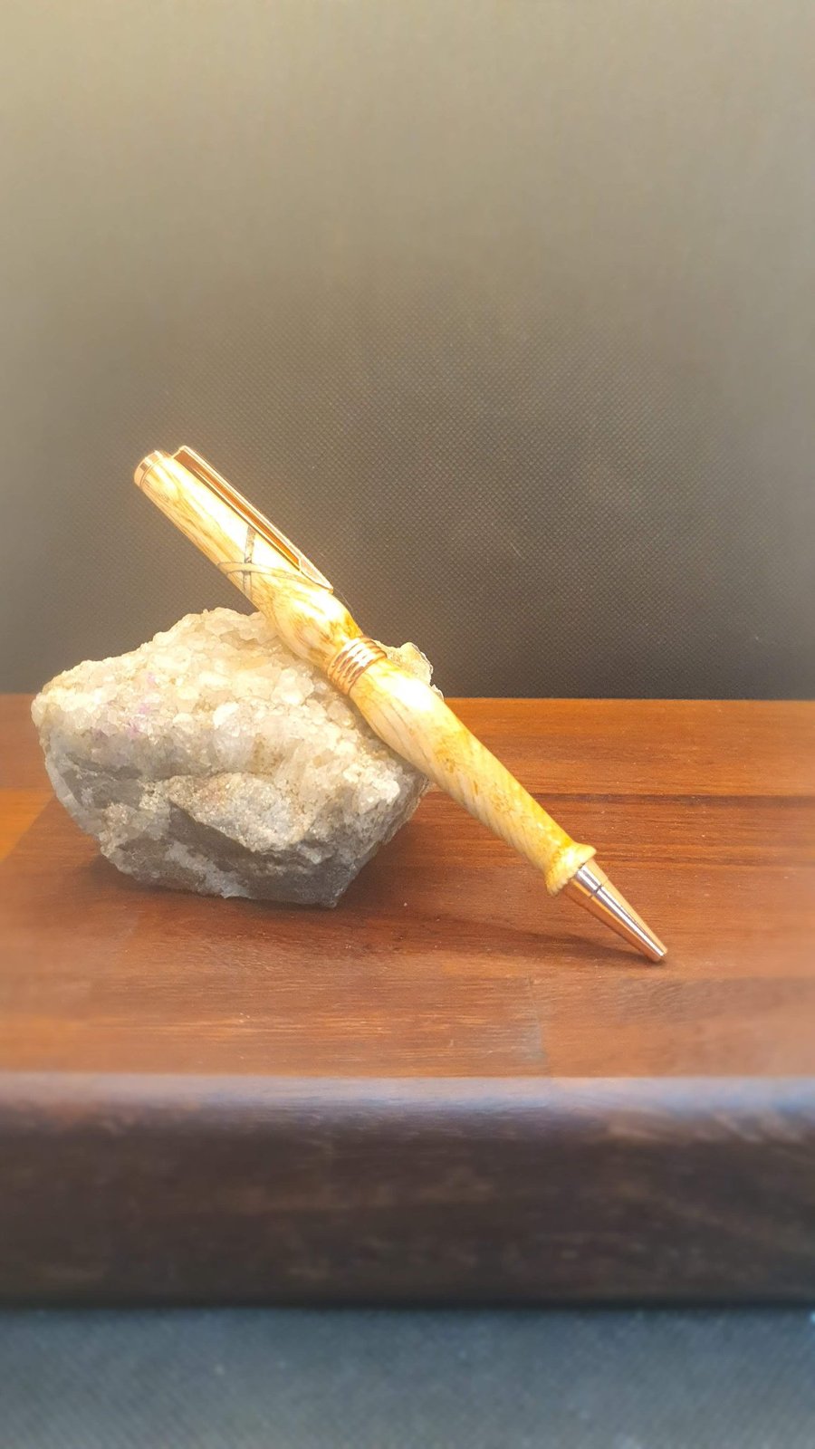 Saltire pen