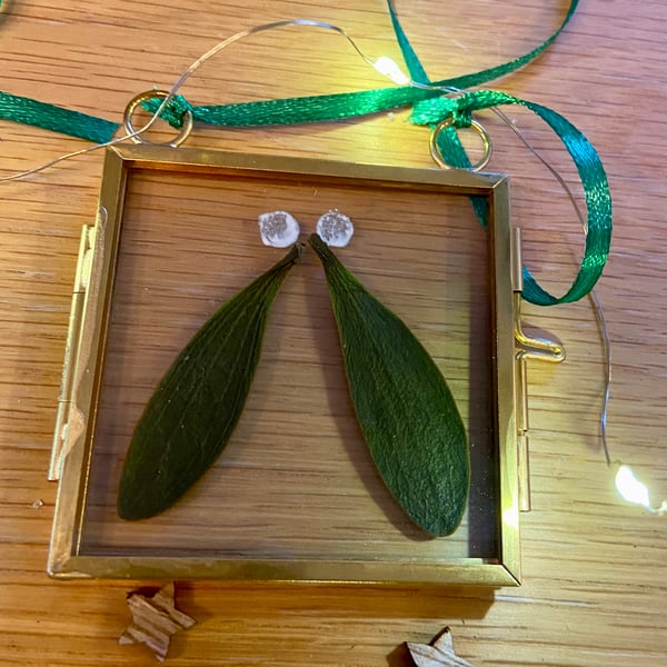 Xmas Decoration - vintage pressed Mistletoe Decoration