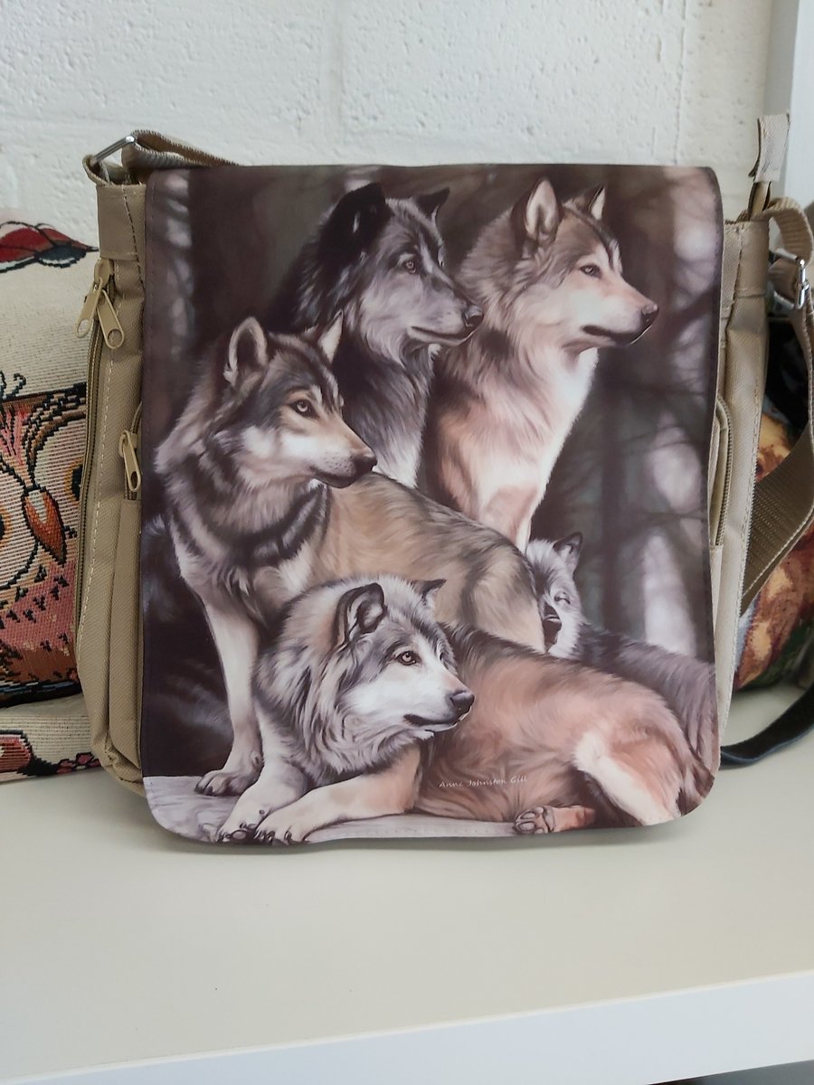 Wolf pack shoulder, cross body bag