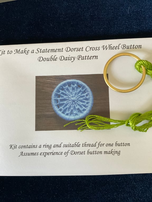 Kit to Make a Statement Dorset Button, Double Daisy Design, Grass Green 