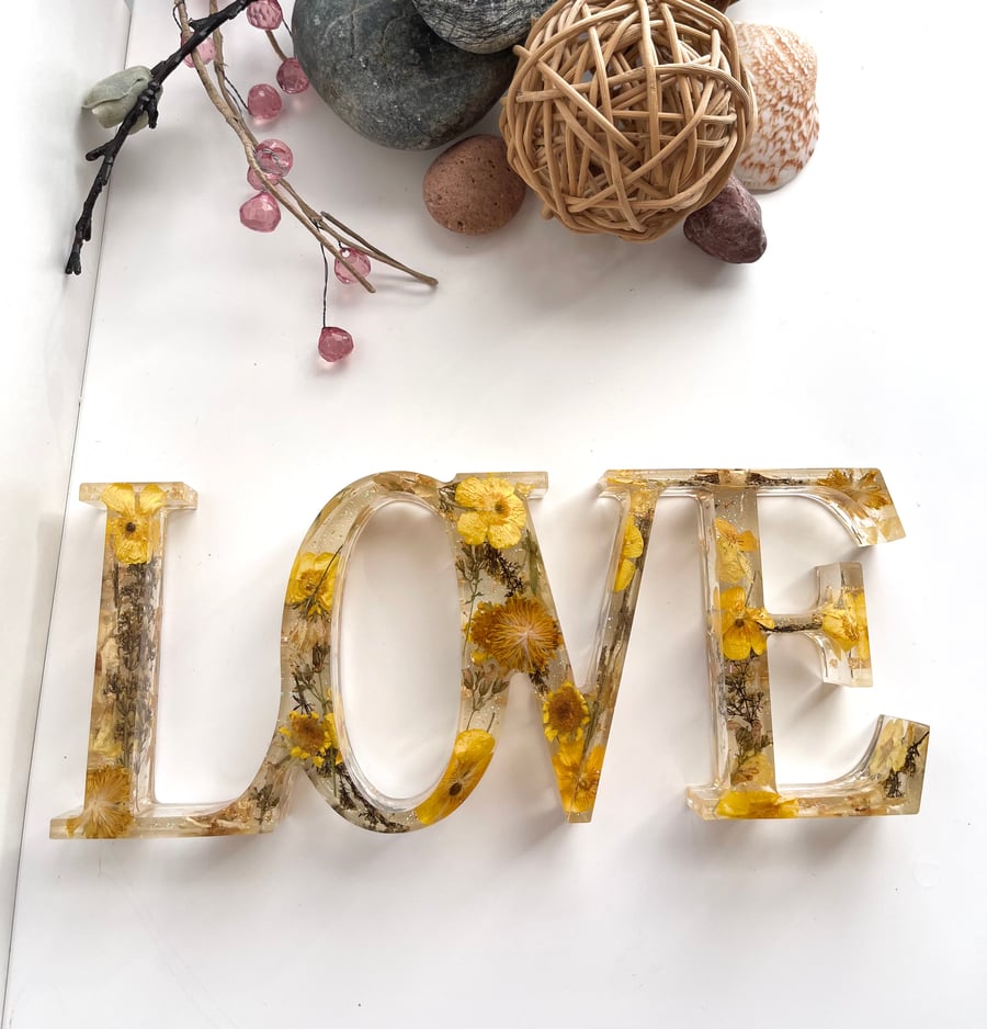 Floral flower Resin Yellow handmade LOVE Sign FREE Delivery