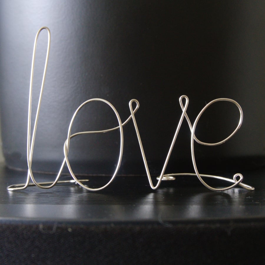 Little Love - Freestanding Wire Writing Decoration