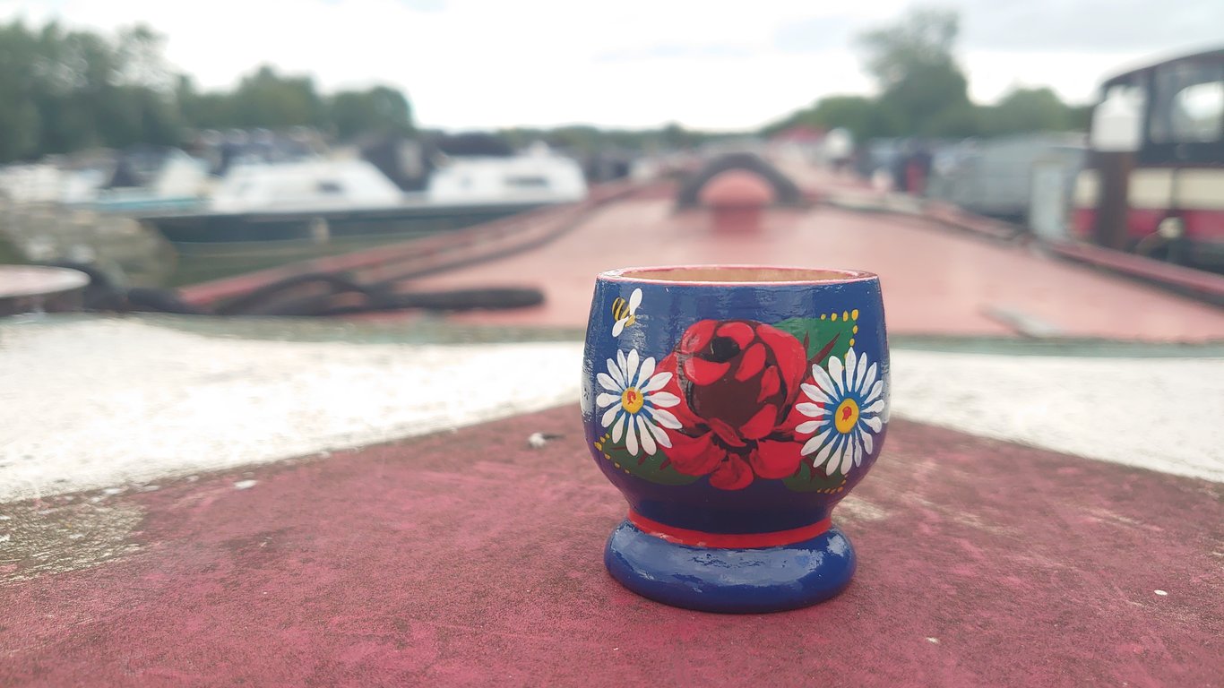 Rose and Castle Egg Cup 