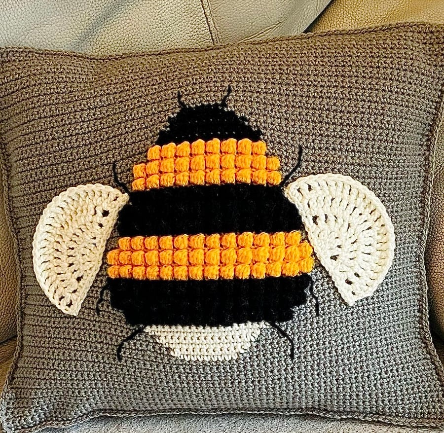 Bee cushion
