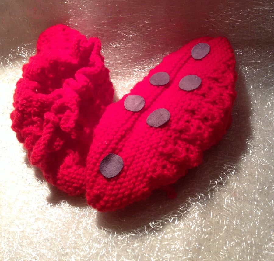 Small knitted red slipper socks 